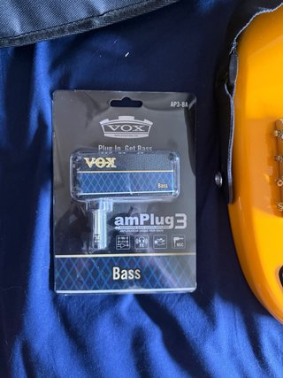 Bajo Eléctrico Mark Bass PB + Accesorios