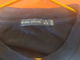 Camiseta azul de manga larga