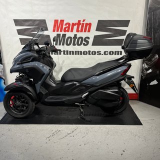 YAMAHA Tricity 300
