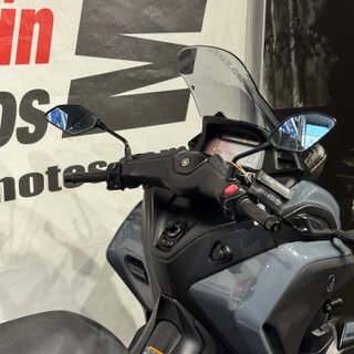 YAMAHA Tricity 300