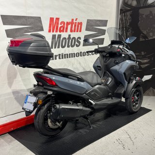 YAMAHA Tricity 300