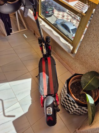 Patinete eléctrico con luces marca sunnigo