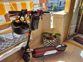 Patinete eléctrico con luces marca sunnigo
