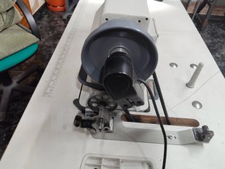 Máquina de coser Sigma triple arrastre servo