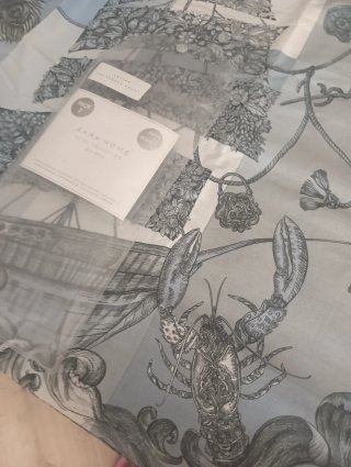 Conjunto Zara Home 2 fundas de almohadas y 2 colga