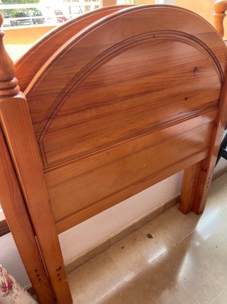 Cabecero de cama de madera