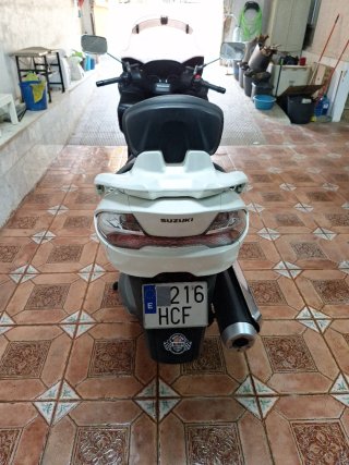 Suzuki Burgman 400cc Moto Blanca