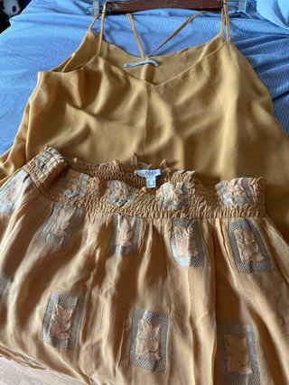 Conjunto fald Hoss Intropia Amarilla y top de Only
