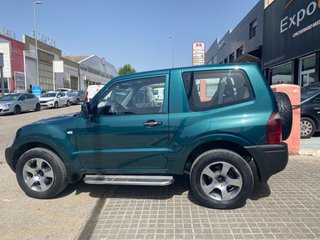 Mitsubishi Montero 2003