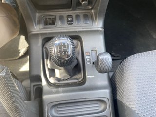 Mitsubishi Montero 2003