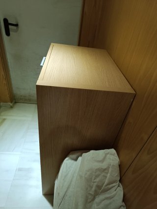 Cómoda de dormitorio con cajones