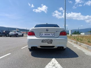 BMW M5 E60 V10