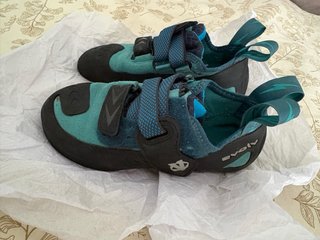 Pies de gato Evolv niño talla 35