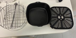 Cecotec  Airfryer Negra - Poco Uso