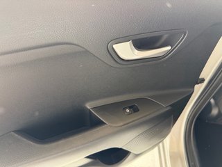 KIA Rio 2022 HIBRIDO ETIQUETA *ECO*