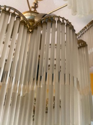 Lámpara de techo de cristal y metal dorado