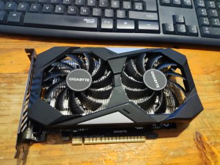 Gigabyte GeForce GTX 1650 Tarjeta Gráfica 4gb