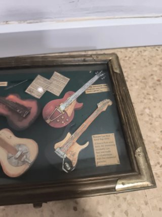 Caja Decorativa Madera Guitarras