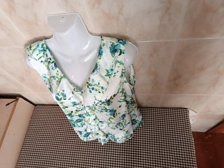 Blusa de raso con estampado floral
