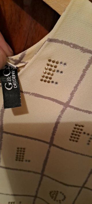 Blusa Beige Cuadros con Letras Talla XL