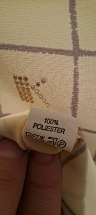 Blusa Beige Cuadros con Letras Talla XL