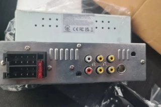Radio 2 DIN 7018B con Mando