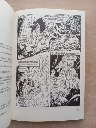 Dos libros de aventuras juveniles de Julio Verne.