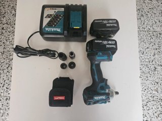 Taladro Percutor Makita + 2 Baterías + Cargador