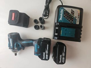 Taladro Percutor Makita + 2 Baterías + Cargador