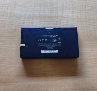 Nintendo DSi Azul Marino + Cargador + Juego