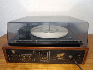 Tocadiscos Zenith D-565