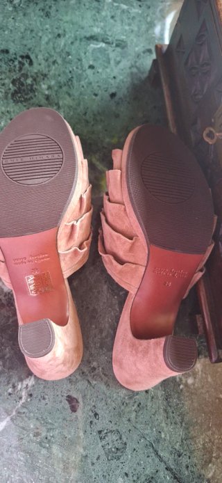 Zapatos Chie Mihara Rosas con Volantes