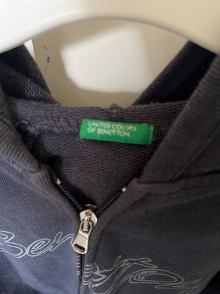 Sudadera Benetton cremallera y capucha azul marino