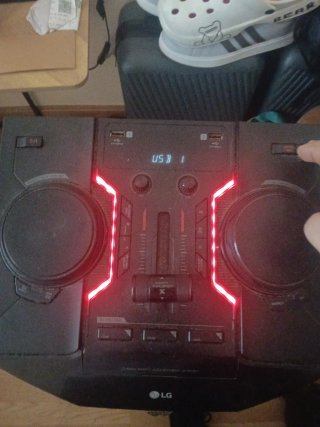 Torre de Sonido LG 1000W Negra