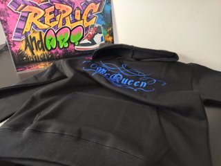 Sudadera Alexander McQueen Negra y Azul