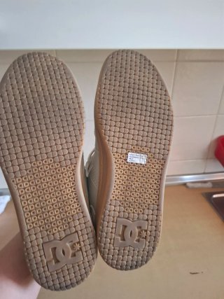 Zapatillas DC Shoes Beige y Morado