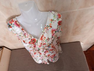 Blusa de raso con estampado floral