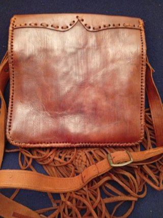 Bolso de hombro de cuero trenzado