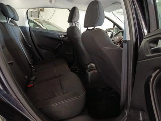 Peugeot 208 2014 (TAN SÓLO 132.000km)