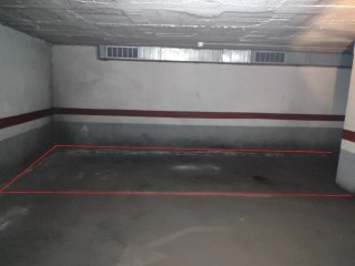 Plaza de garaje riera Basté 22