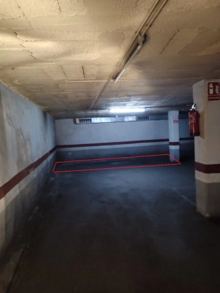 Plaza de garaje riera Basté 22