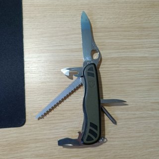 Victorinox swiss army