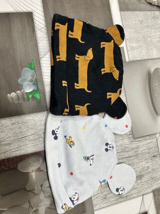 Ropa de bebé: conjunto de gorros