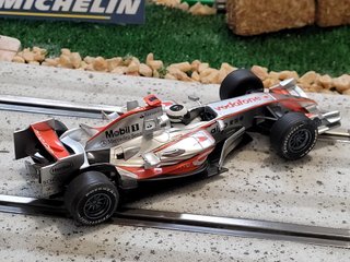 Coche de slot Hornby McLaren MP4-21
