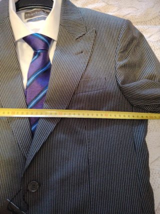 Traje de verano sin estrenar 65% lana 35%
