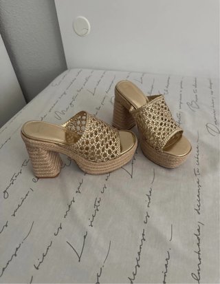Tacones dorados esparto plataforma