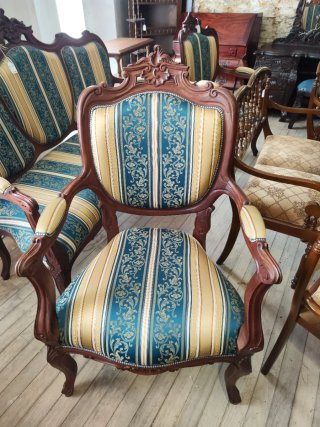 Muebles antiguos disponibles en Galicia