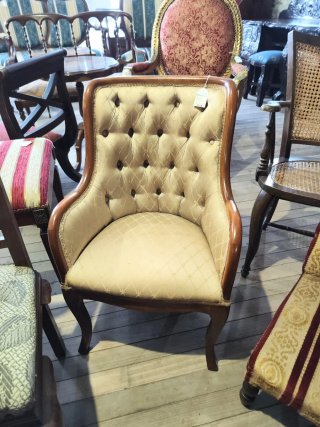 Muebles antiguos disponibles en Galicia