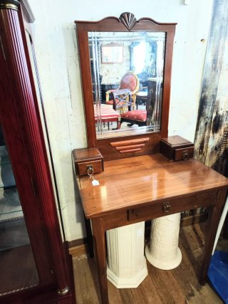 Muebles antiguos disponibles en Galicia