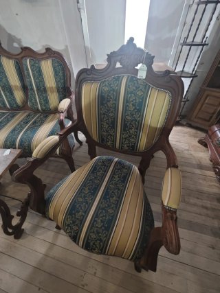 Muebles antiguos disponibles en Galicia